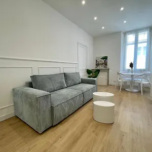 https://charming-3-room-march-forville-cannes-hyper-center-5min.fr-provencehotel.com